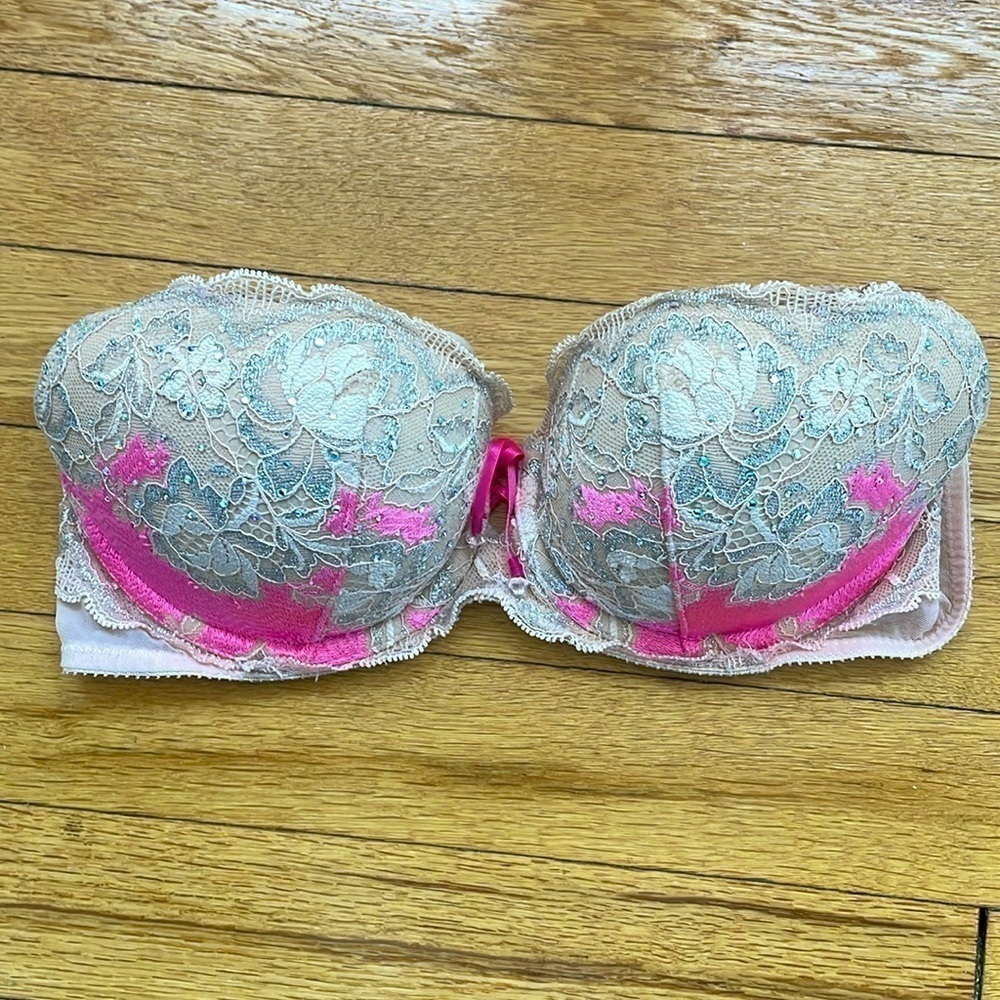 Victoria’s Secret Very Sexy Bra Mesh Lace Crystals Floral Pink Beige - 34B